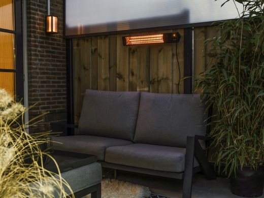 Sunred Dark Smart muur terrasverwarmer triangel 2500 Watt - Black